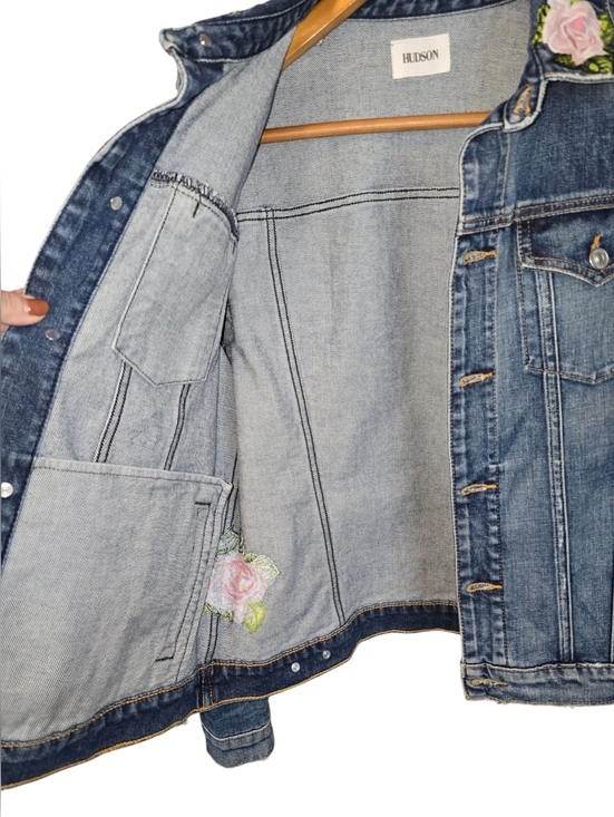Hudson "The Classic" Distressed Denim Jean Trucker Jacket Rose Embroidery Size M - Picture 6 of 14